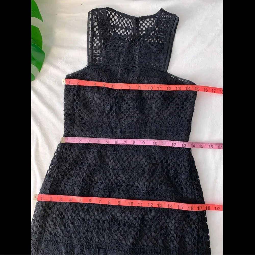 NWT $348 Trina Turk Vitality Crochet Knit Dress‎ in Black [SZ 4 ]